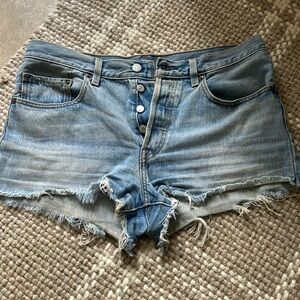 Levi shorts